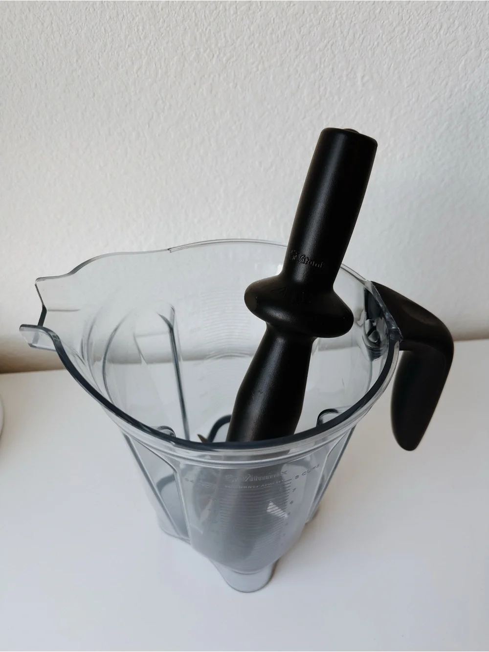 Vitamix 64 oz Low Profile Blender Container Pitcher and Tamper Set